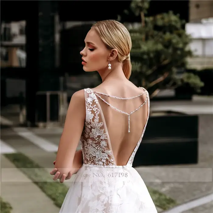 Robe de mariée 2026 élégante à bretelles spaghetti en tulle et dentelle avec appliques et perles