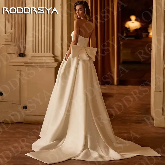 Robe de mariée RODDRSYA en satin sans bretelles pour femme, silhouette en une ligne, décolleté Mon Amour, fermeture éclair invisible, soutien-gorge intégré, pour occasions spéciales