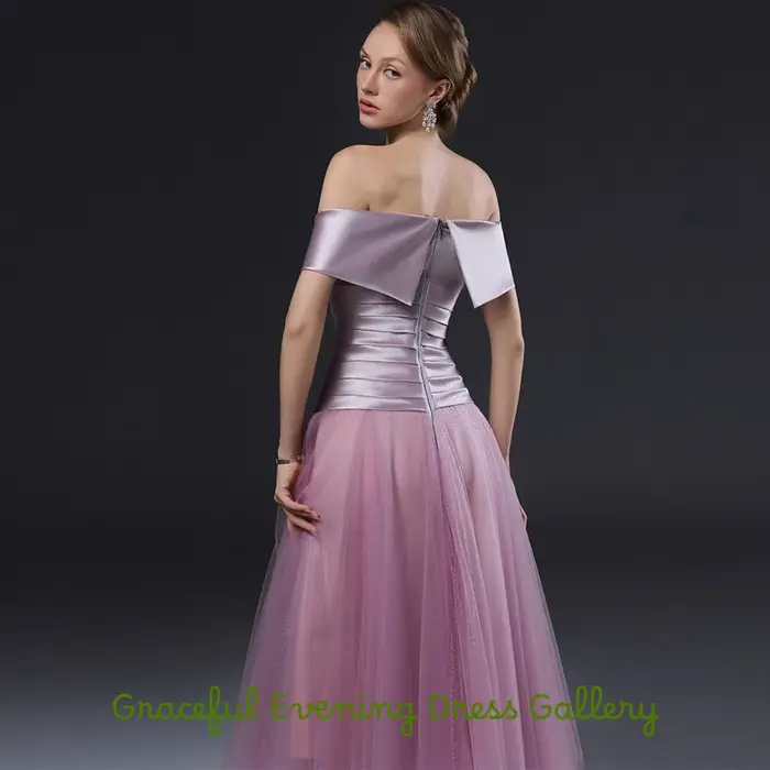 Robe de soirée élégante à col bateau