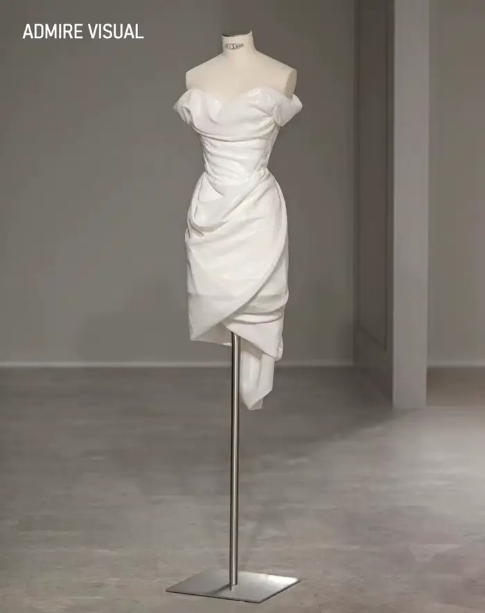 Robe de mariée courte A-ligne en satin, chérie, décolleté de la présidence hors de l'initiative, sur