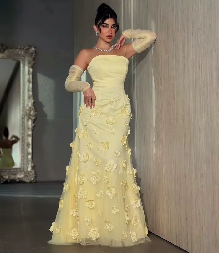 Robe de bal sirène jaune avec détails en fleurs élégante pour concours de beauté et occasions spéciales