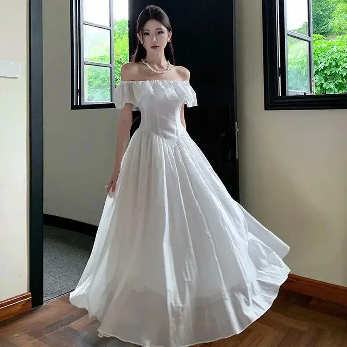 Robe longue blanche été 2025 col carré taille empire manches volantes asymétrique à une épaule jupe trapèze pour femme occasions spéciales