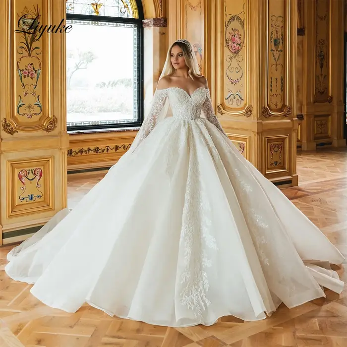 Robe de mariée princesse en perles