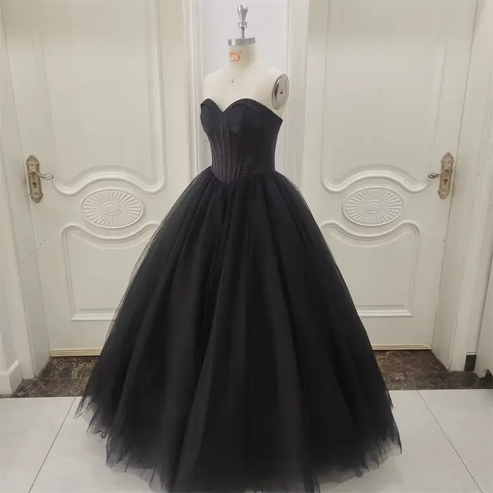 ZJHau23-Robe de Mariée Noire Gothique Personnalisée