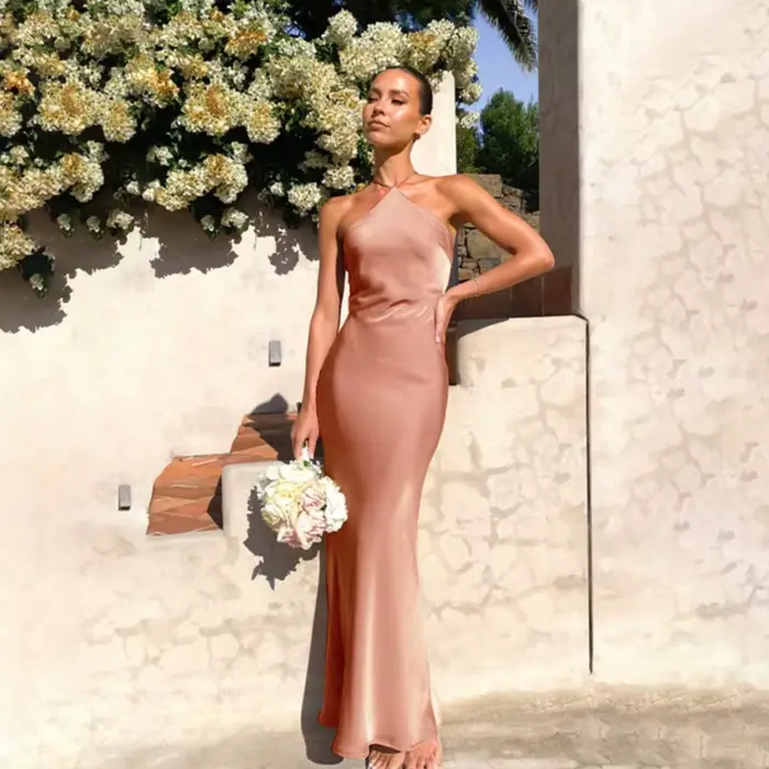 Robes de soirée pour femmes printemps été nouveau Sexy solide mince sans manches dos nu tempérament Maxi