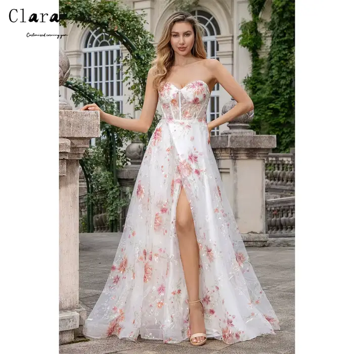 Robe de soirée trapèze Clara personnalisée en dentelle blanche, coupe cœur, pour soirée de luxe, rob
