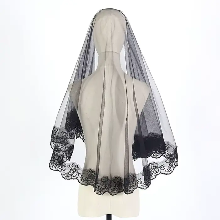 Voiles de mariage pour mariée dentelle bord brodé Tulle blanc noir voile pour Halloween enterrement de vie de jeune fille accessoires de coiffure