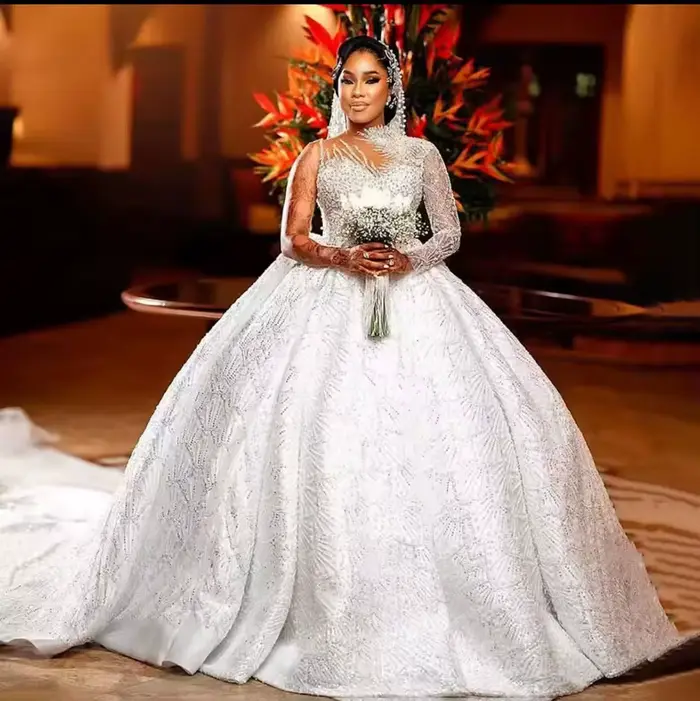 Robe de mariée de luxe style cathédrale