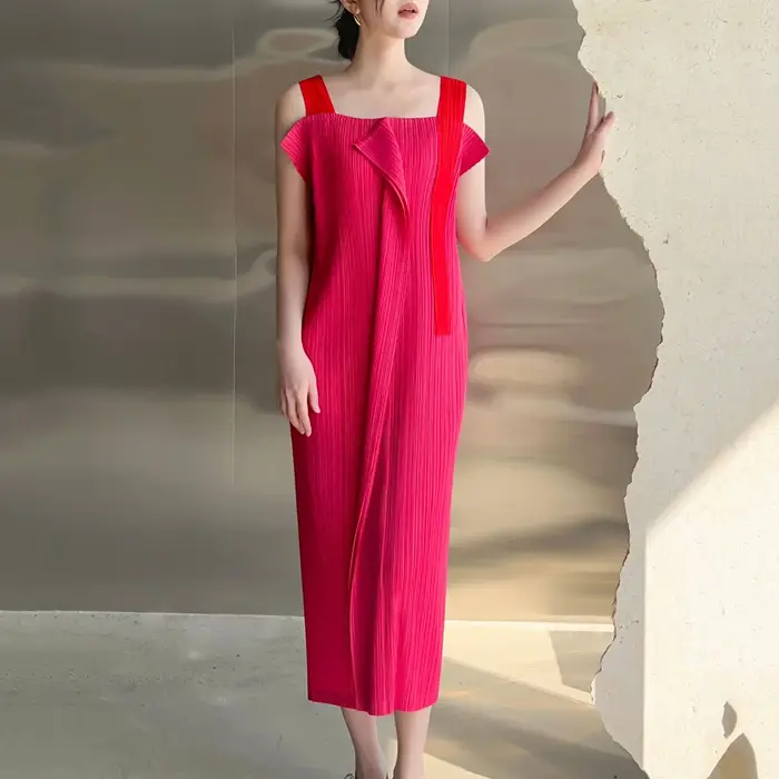 Robe Miyake plissée 2025 été décontractée pour femmes occassions spéciales soie polyester mi-mollet sans manches