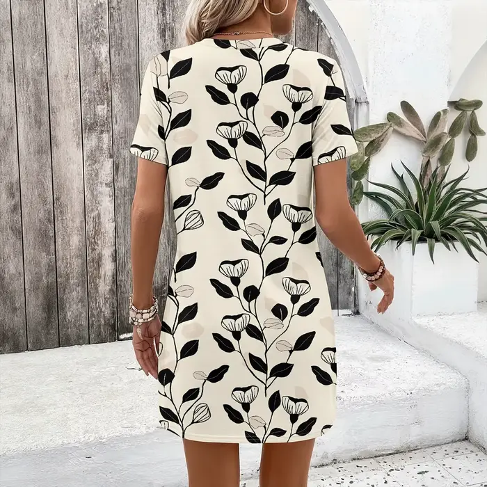 Robe florale à manches courtes