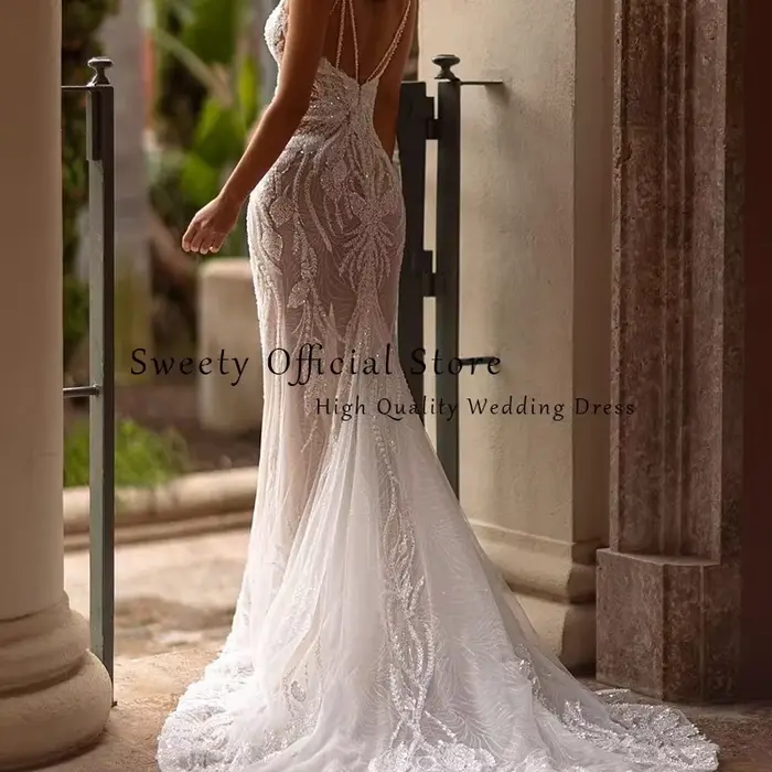 Robe de Mariée Sirène Luxueuse en Dentelle Brodée avec Perles Col en V Sangle Personnalisée Dos Fermeture Éclair Occasions Spéciales