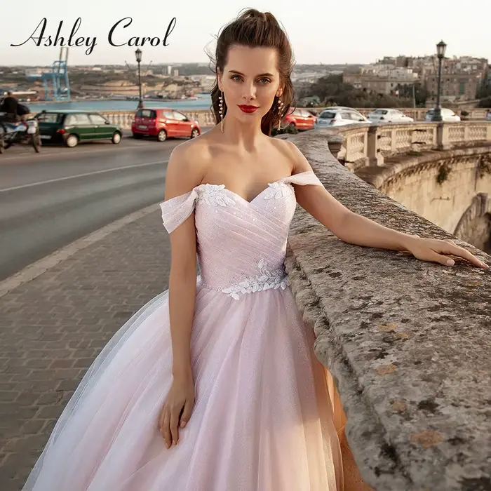 Ashley Carol-Robe de mariée A-Line, robes de mariée brillantes, appliques perlées, robes de patients
