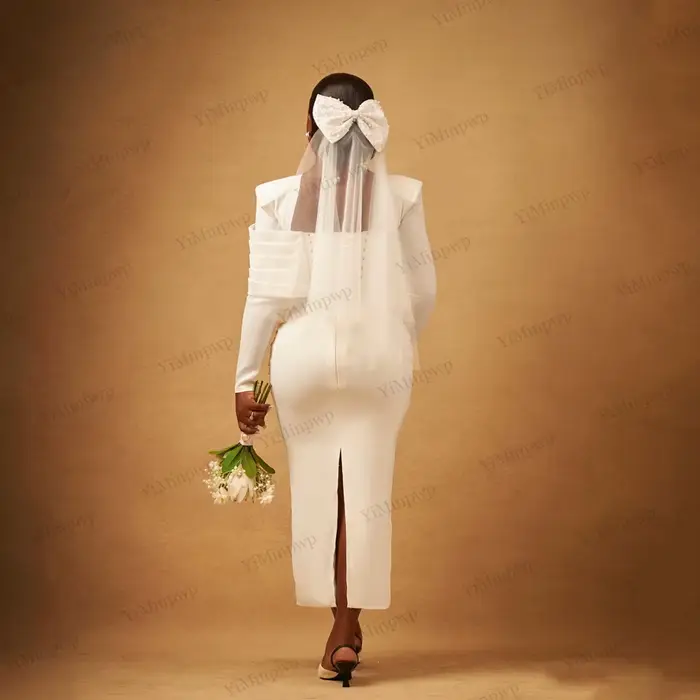Robe de Mariée Personnalisée en Satin Plissé Ivoire avec Décolleté Cuillère et Perles Brodées pour Cérémonies de Mariage Civils et Soirées de Fiançailles Africaines