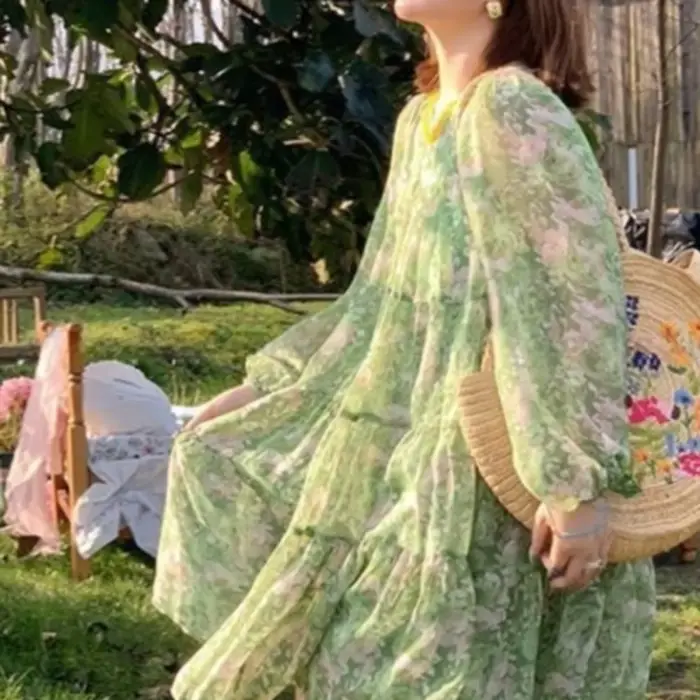 Nouvelle Collection Printemps 2026 : Robes Courtes Vertes à Motifs Floraux