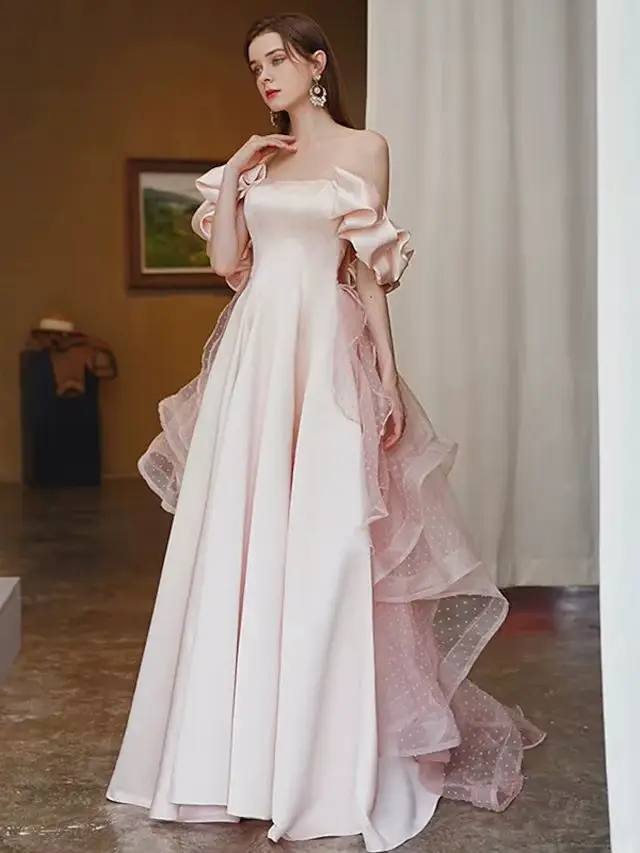 Robe de mariée trapèze à manches courtes