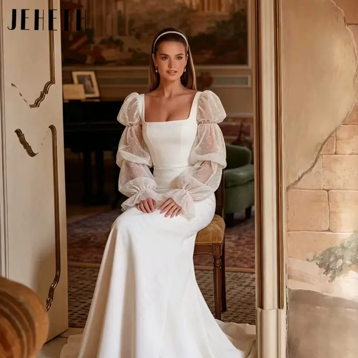 JEHETH Robe de Mariée Satin Mat Sirène Col Carré Manches Longues Bouffantes Tulle Amovibles Couvert de Perles Dos V Bas Traîne Courte Sur Mesure Shooting Villa Européenne Vintage au Coucher de Soleil