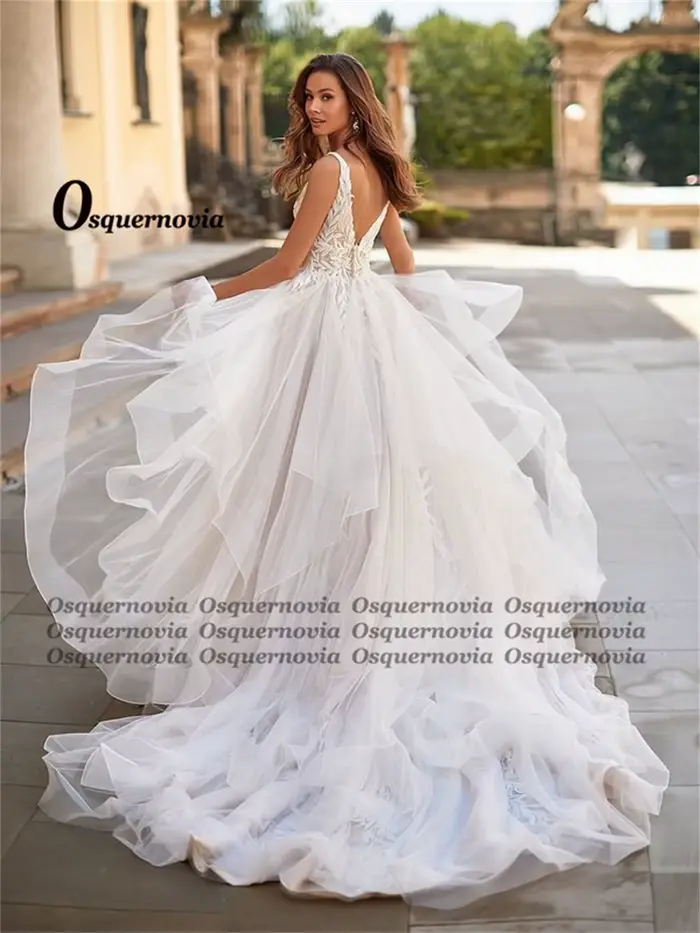Osnovia-Charmante robe de mariée superposée à col en V