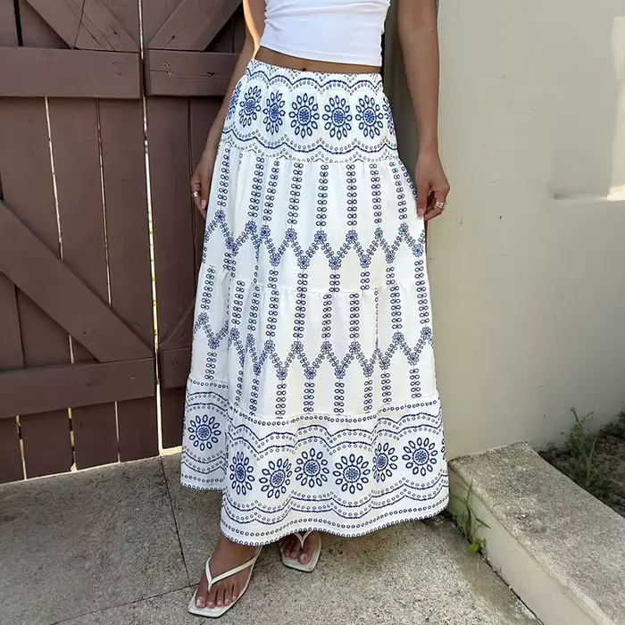 Nouvelle Collection Été 2026 : Robe Mi-Longue Bohème Tendance Vacances à Motifs Ethniques